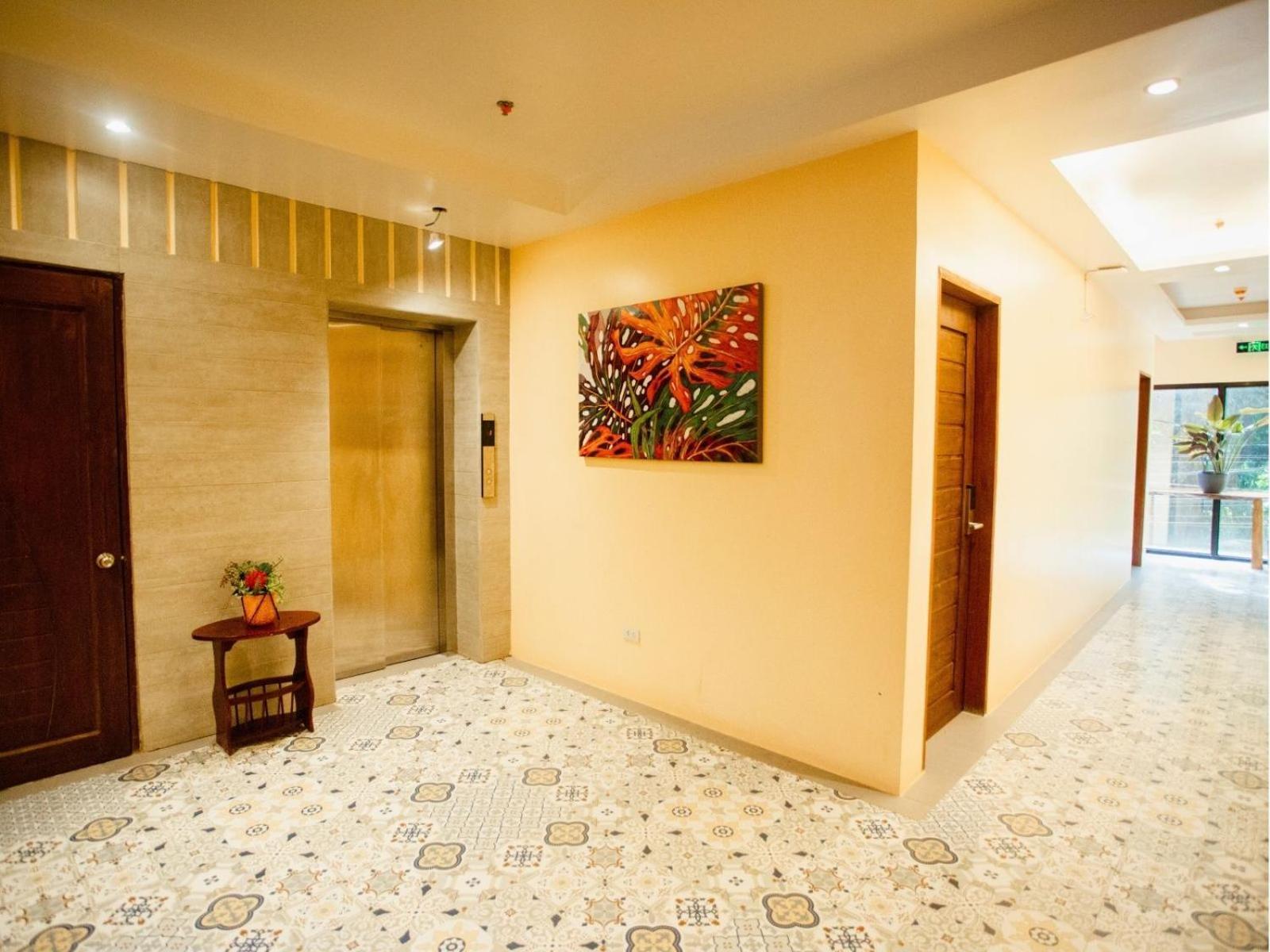 Arc Homes Hotel Panglao Powered By Cocotel Exterior photo